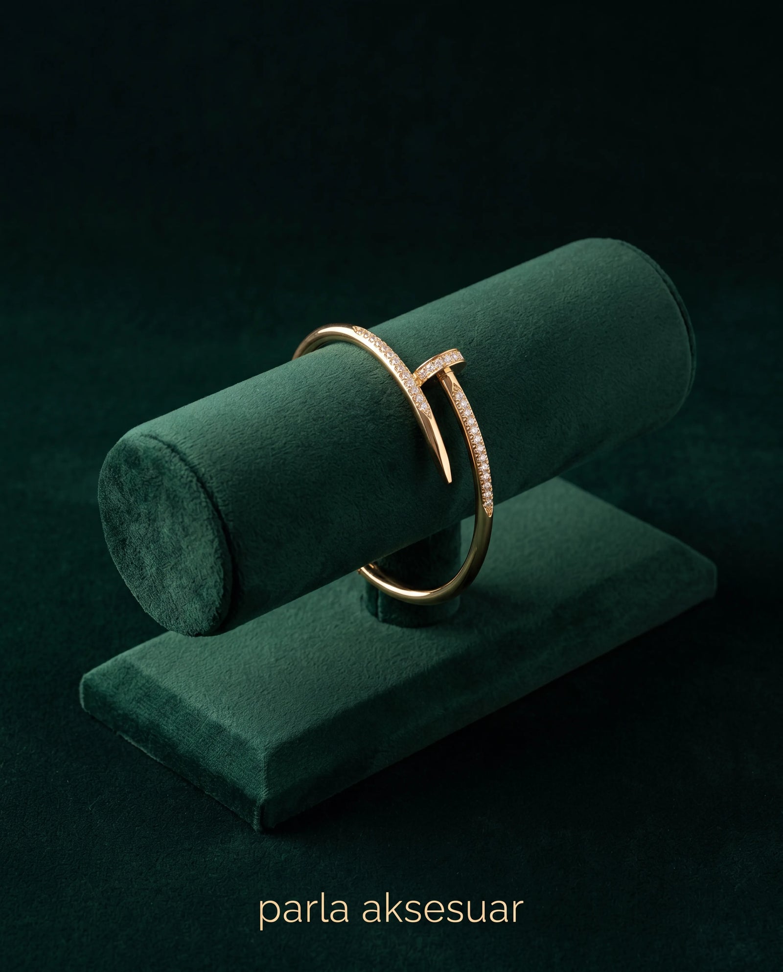 Çivi 18k gold kaplama kelepçe