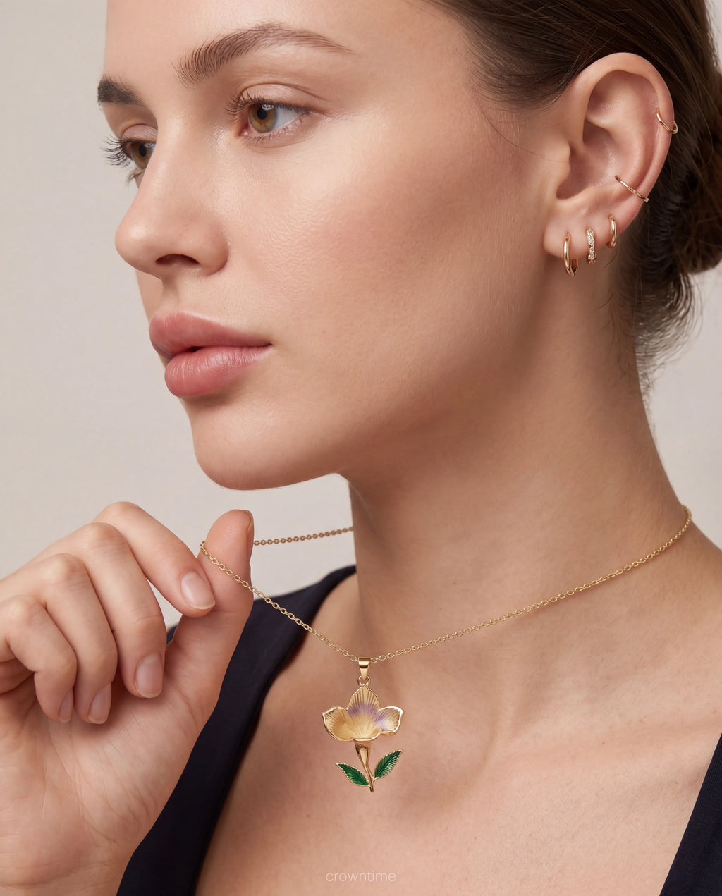 Rodyum ve 18 k Gold kaplama çiçek kolye
