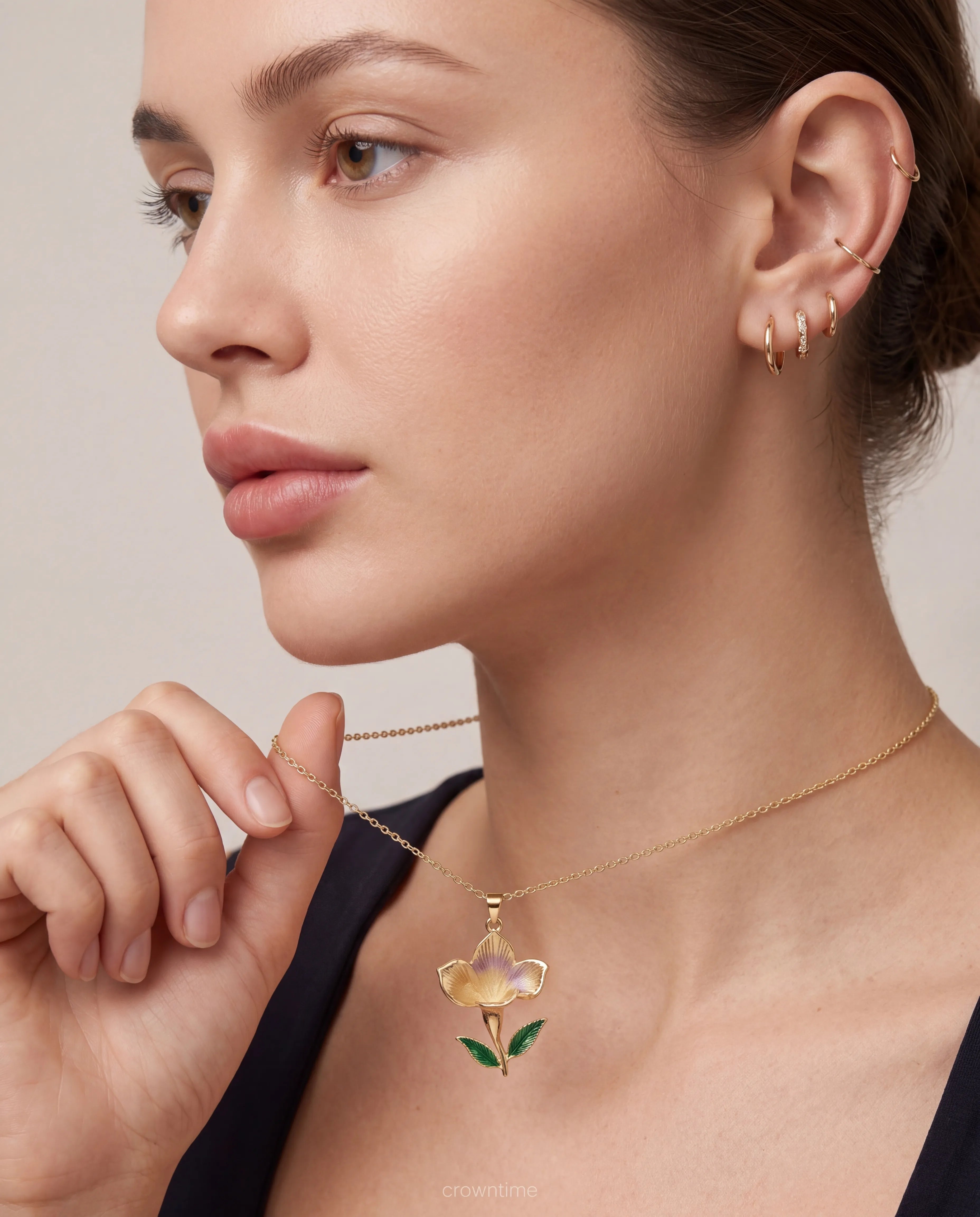 Rodyum ve 18 k Gold kaplama çiçek kolye