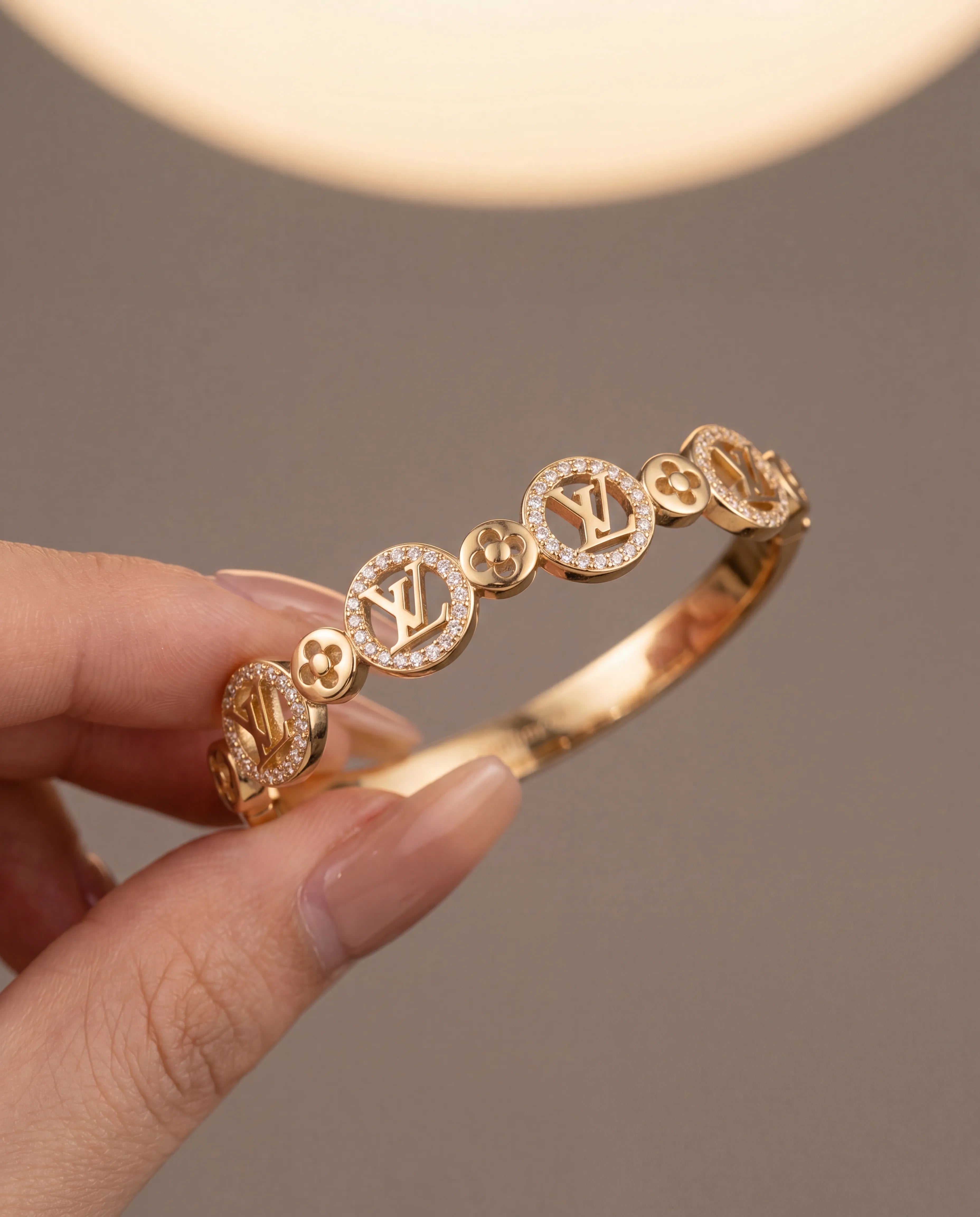 LVV 18k gold kaplama kelepçe